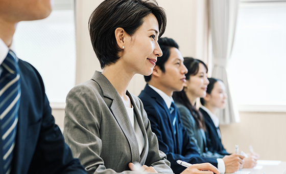 社外取締役と責任限定契約の関係性｜締結の必要性や得られる効果・手続き方法まで