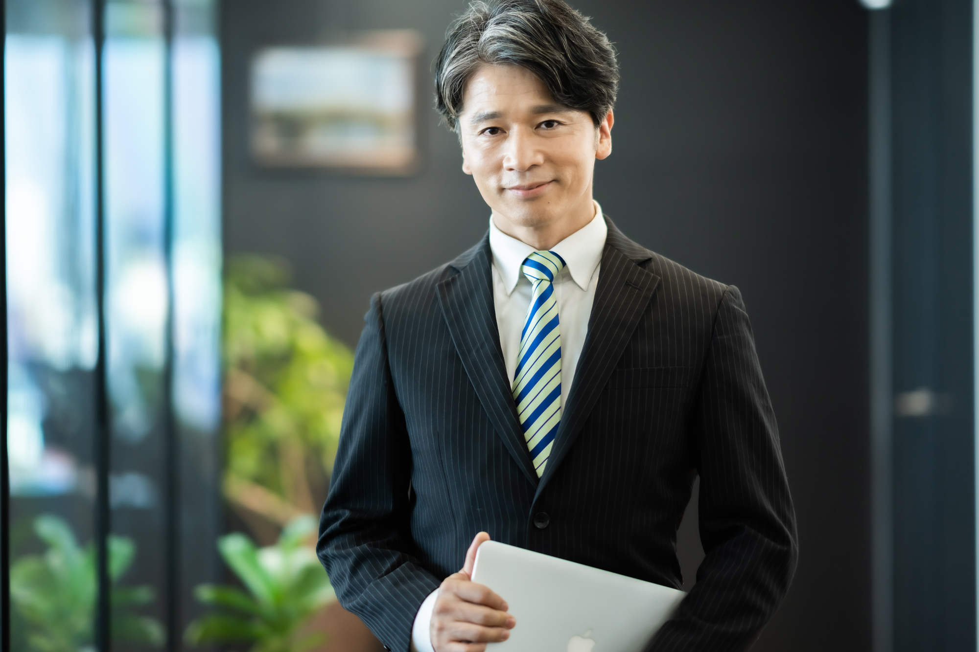 監査役の報酬相場はどのくらいか｜報酬の決め方や妥当性・変更手続きまで解説